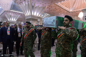 اجتماع بزرگ کارگران به مناسبت سالگرد شهادت حاج قاسم سلیمانی در حرم امام خمینی (س)