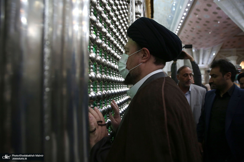 ادای احترام شرکت کنندگان در هفتمین اجلاس بین المللی مجمع جهانی اهل بیت(ع) به مقام شامخ امام راحل