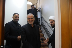 سفر رئیس جمهوری به قم و دیدار با مراجع و علما -1