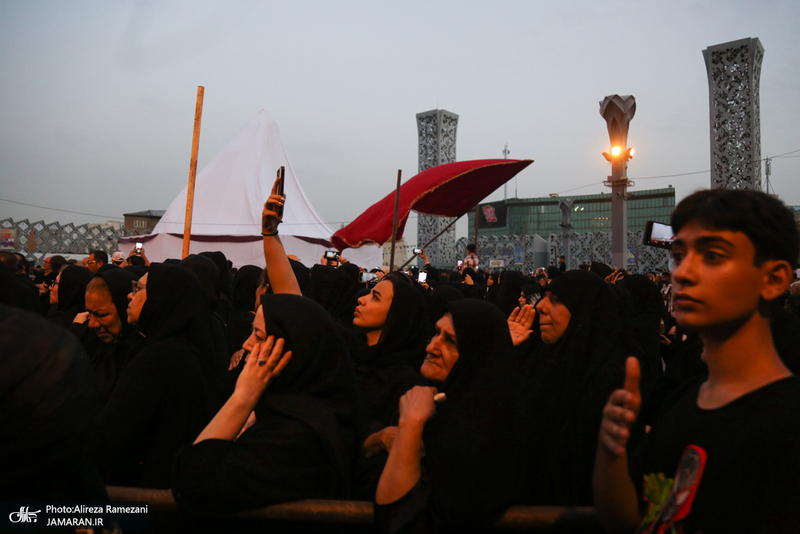 مراسم خیمه سوزان در میدان امام حسین (ع)