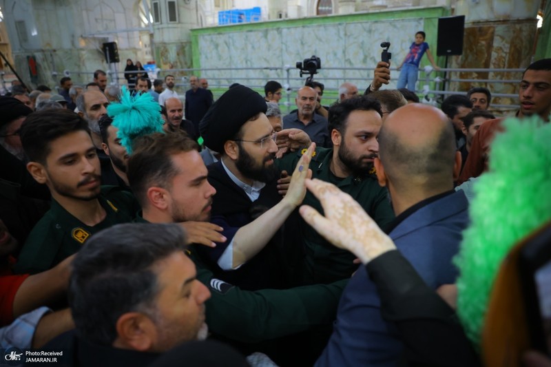 نماز ظهر و عصر روز ارتحال امام در حرم امام خمینی