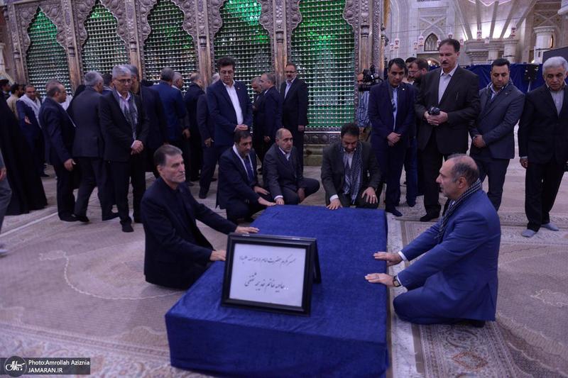 تجدید میثاق اصناف، نهادها، سازمان ها و اقشار مختلف مردم با آرمان های امام خمینی(س)