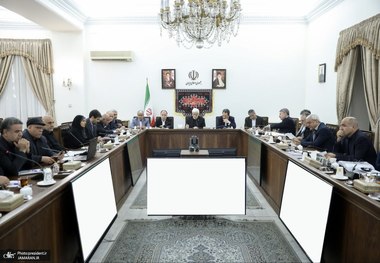 عارف: شیوه مدیریت اقتصادی کشور در جنگ ۱۲ روزه به عنوان الگو و مبنا قرار گیرد/قانون برنامه هفتم پیشرفت کشور برای شرایط عادی و نه وضعیت جنگی کشور نوشته شده است/ اجازه نمی‌دهیم دشمنان از جبهه اقتصادی به کشور آسیب برسانند