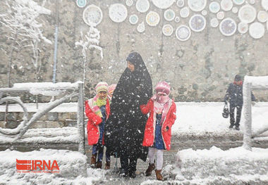 مدارس راز و جرگلان فردا تعطیل است