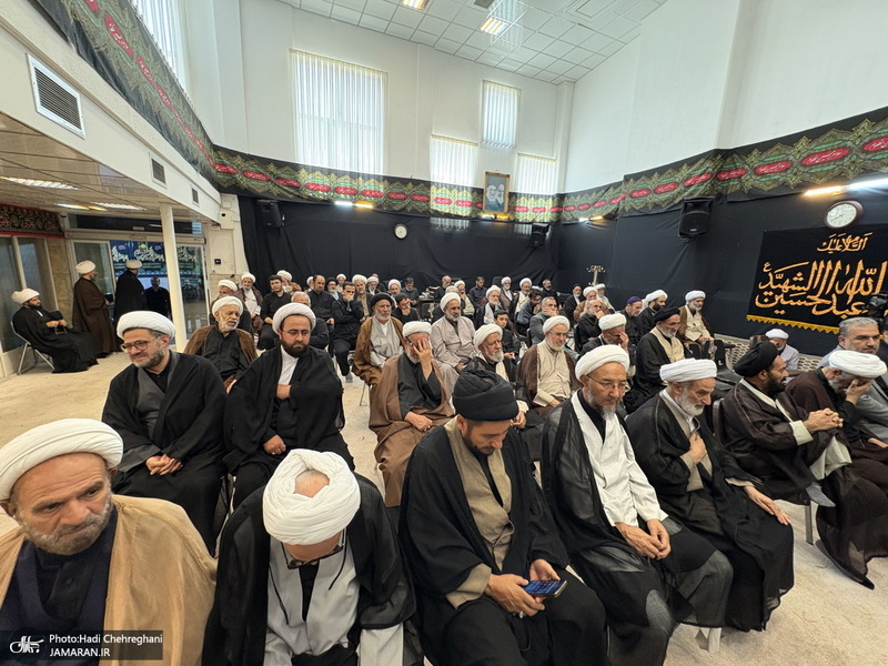 مراسم عزاداری روز تاسوعای حسینی در بیوت مراجع و علماء‎