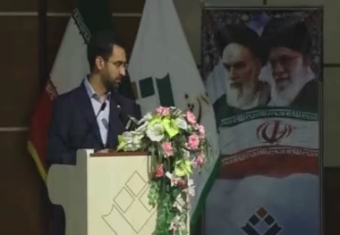 وزیر ارتباطات: خودم نان و مایحتاج خانه ام را می خرم