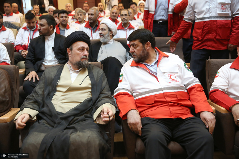 دیدار رییس و امدادگران جمعیت هلال احمر با سید حسن خمینی