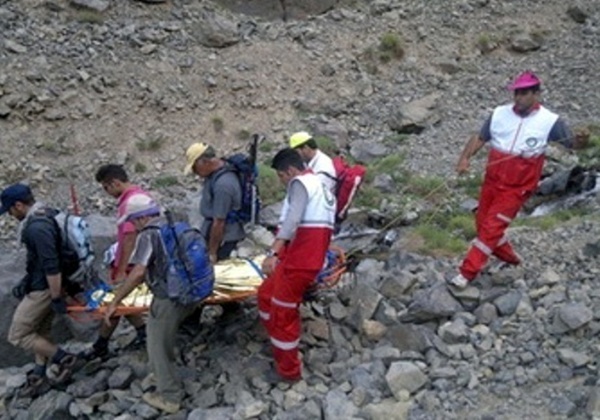 نجات کوهنورد دورودی از قله کول جنو اشترانکوه لرستان