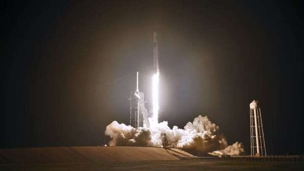 کپسول رباتیک دراگون به فضا پرتاب شد

