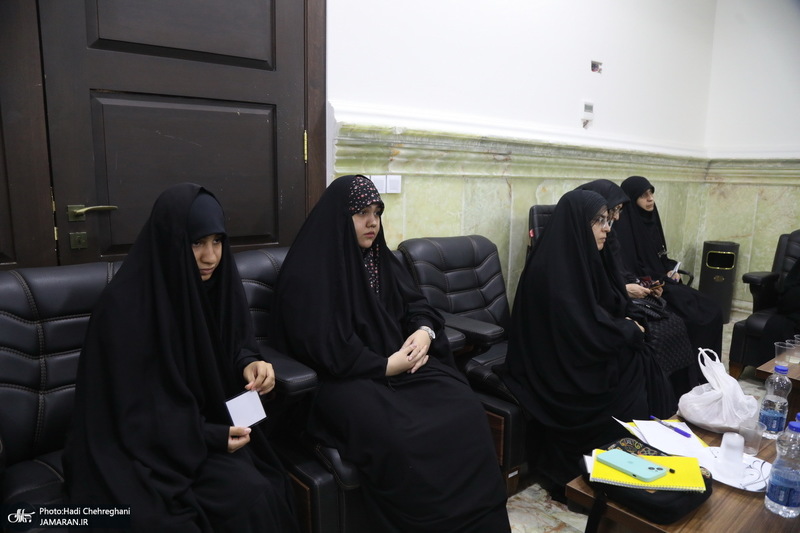 معرفی و بررسی کتاب «معبد زیر زمینی» در نشست عصرانه داستان قم