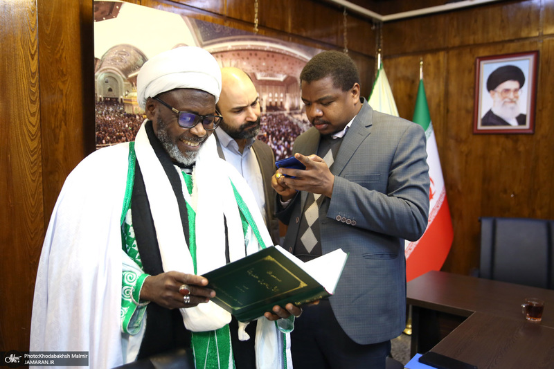 بازدید رهبر شیعیان کشور غنا از بیت امام خمینی در جماران