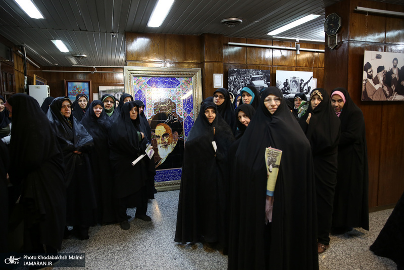 همایش رسالت زن در گام دوم انقلاب در حسینیه جماران