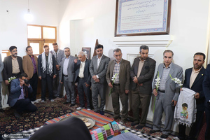 بازدید جمعی از کارکنان وزارت اقتصاد و دارایی استان مرکزی از بیت و زادگاه حضرت امام خمینی (س)