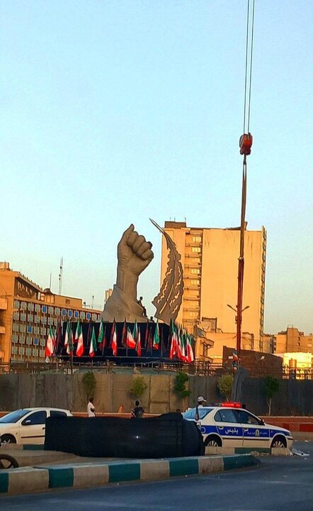 آنچه در هنرهای تجسمی برای رهبر شهید نقش زده شد