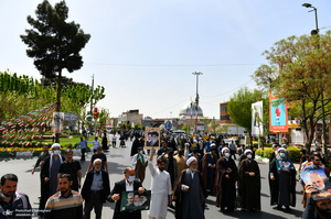 راهپیمایی مردم قم در اعتراض به هتک حرمت تمثال حضرت امام (س)