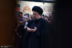 عزاداری ظهر عاشورا در حرم مطهر امام خمینی (س)