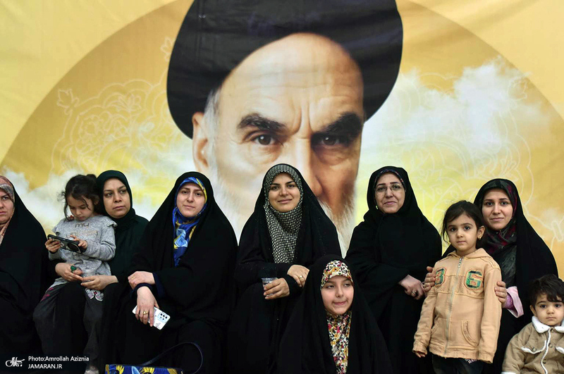 آئین هم عهدی بانوان مراکز تعالی طرح شهید آرمان علی وردی در حرم امام خمینی