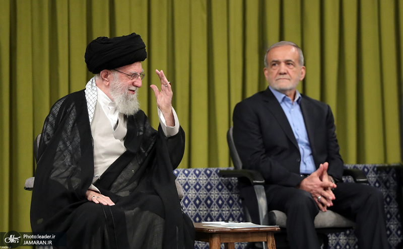 دیدار مسئولان نظام، سفرای کشور‌های اسلامی و مهمانان کنفرانس وحدت با رهبر انقلاب