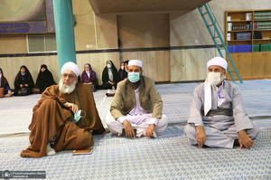 بازدید جمعی از امامان جمعه، روحانیون، علما، فضلا و مدرسین حوزه های علمیه اهل تسنن از جماران