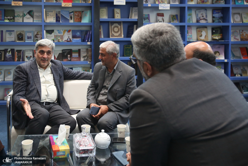 غرفه موسسه تنظيم و نشر آثار امام خمينی (ره) در سی و ششمین نمایشگاه کتاب تهران-2