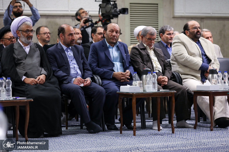 دیدار جمعی از شاعران و اهالی فرهنگ و ادب با رهبر معظم انقلاب