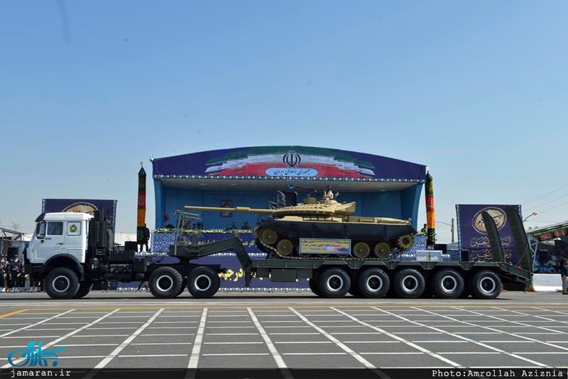 مراسم رژه نیروهای مسلح در جوار حر مطهر امام خمینی(س)