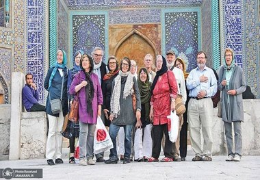ابلاغ دستورالعمل صدور کارت ریالی برای گردشگران خارجی/ گامی در راستای تسهیل مبادلات مالی و تقویت اقتصاد گردشگری