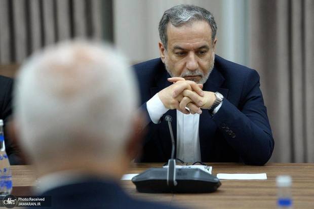 عراقچی: در جنگ ۱۲ روزه آمریکایی‌ها به خود من پیام دادند که لطفا از ساعت ۴ صبح متوقف شوید و اسرائیل هم متوقف می‌شود