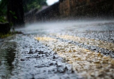 چینی‌ها از قطرات باران برق تولید کردند
