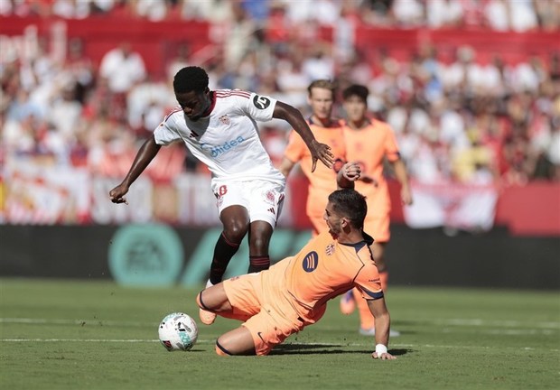 سویا در اندلس بارسلونا را له کرد