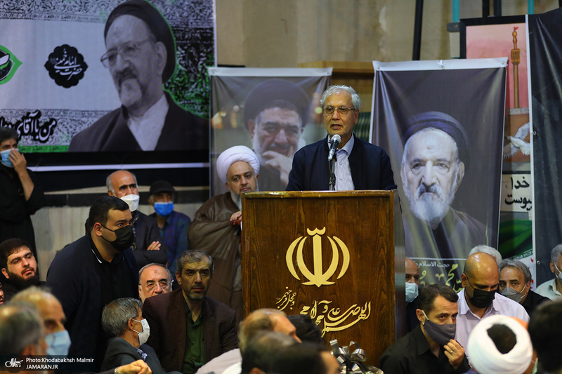 مراسم وداع با پیکر حجت الاسلام و المسلمین سید محمود دعایی در حسینیه جماران -3