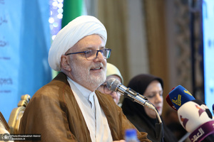نشست «گفتمان توحیدی اخلاقی‌ امام‌ خمینی(س) در دنیای معاصر؛ دستاوردها و آینده فرارو» (2)
