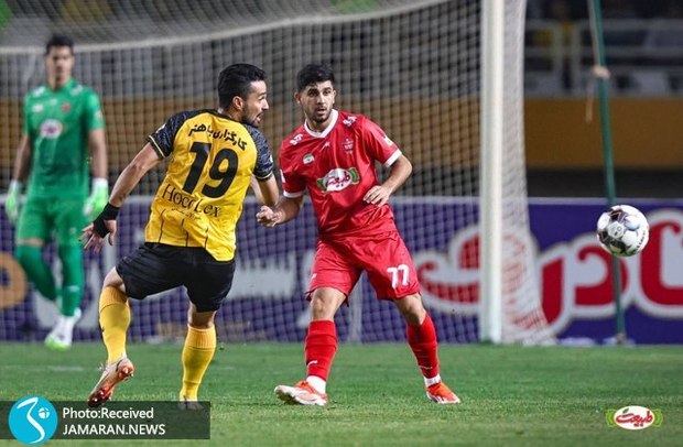 برف شدید در بازی پرسپولیس و سپاهان+عکس و ویدیو