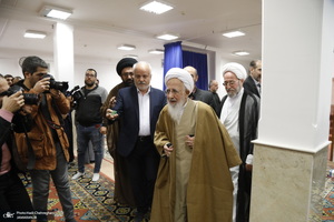 عمامه گذاری طلاب توسط مراجع عظام تقلید در روز میلاد امام علی (ع)‎