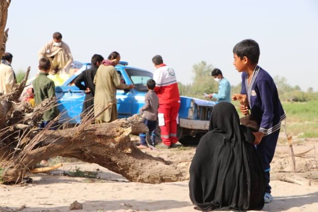 هلال احمر به ۲۷۰۰ خانوار سیل‌زده در جنوب کرمان امدادرسانی کرد