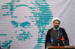 اجتماع دانشگاهیان در حسینیه جماران