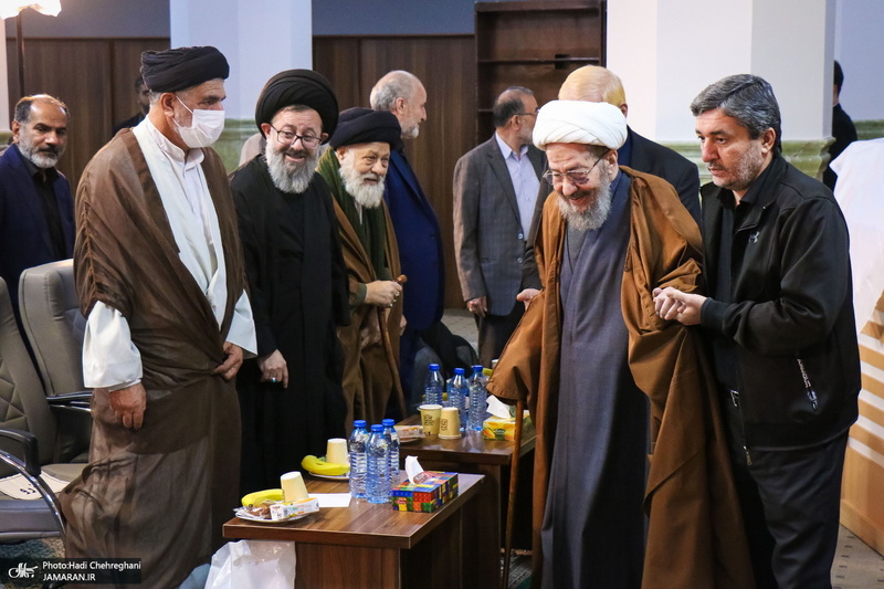 «مفتاح الهدایه فی شرح تحریر الوسیله» - 1