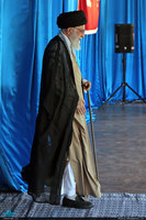 حضور و سخنرانی رهبر معظم انقلاب در همایش ده‌ها هزارنفری «خدمت بسیجیان» در ورزشگاه آزادی