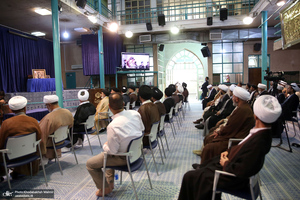 دیدار جمعی از طلاب حوزه علمیه نجف اشرف با سید حسن خمینی‎