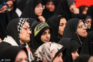 دیدار جمعی از رأی اولی‌ها و خانواده‌های شهدا با رهبر معظم انقلاب