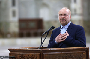 تجدید میثاق رئیس مجلس شورای اسلامی و نمایندگان با آرمان های حضرت امام (س)