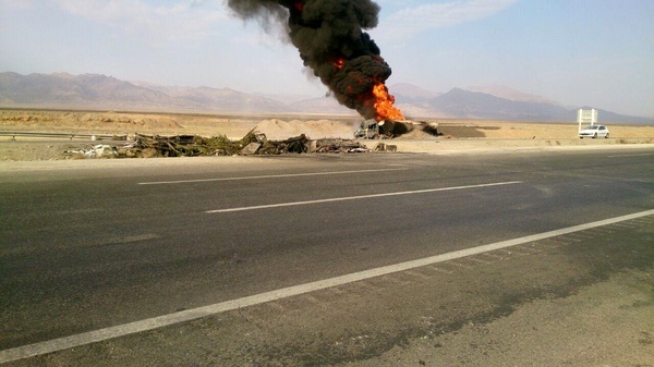 46 کشته و زخمی در حادثه برخورد اتوبوس با کامیون حامل سوخت