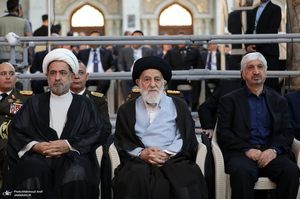 حضور شخصیت‌های سیاسی و مسئولان کشوری و لشکری در مراسم سالگرد ارتحال حضرت امام خمینی (س) -3