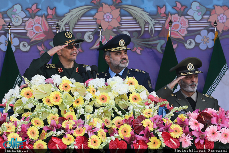 مراسم گرامیداشت روز ارتش جمهوری اسلامی ایران در جوار حرم امام خمینی(س)-1/ رژه