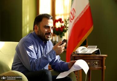 واکنش وزیر ارتباطات به یادداشت حسین شریعتمداری برای مصادره پلتفرم ها: تغییر مدیریت یا مالکیت سکو‌های داخلی حرف رسانه هاست