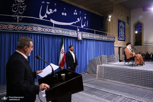 دیدار هزاران نفر از معلمان و فرهنگیان سراسر کشور با رهبر معظم انقلاب