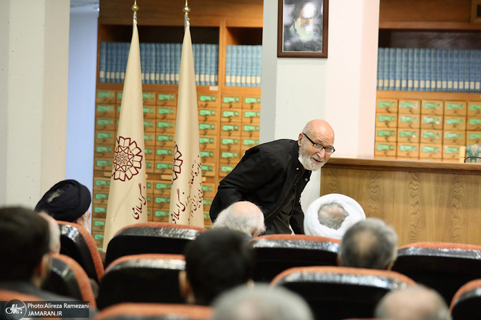 آیین رونمایی از کتاب «و خاک بهتر می داند» یادنامه مرحوم حسن منتظر قائم