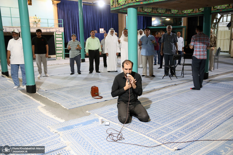 بازدید جمعی از گردشگران کویتی از بیت امام خمینی (س) در جماران