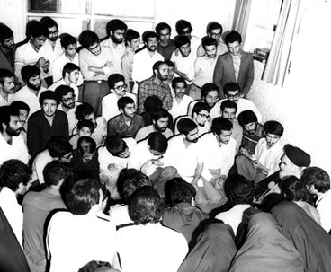 ‏مقدرات بلدنا فی المستقبل ستکون بید الجامعیین