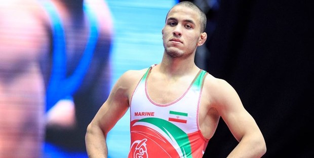 اهدای مدال طلای مسابقات کشتی نوجوانان جهان به قیاسی
